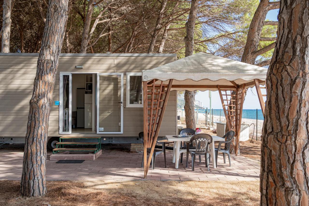 Camping&Village Le Cernie Lotzorai Exterior photo